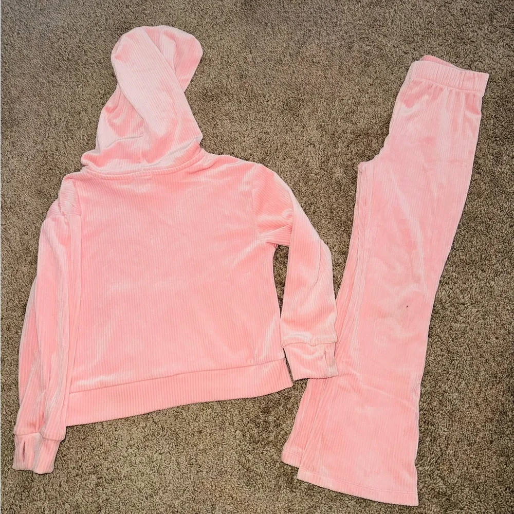 Btween girls size 8 Pink Velour soft hooded top and flare pants 2-set - Picture 2 of 6